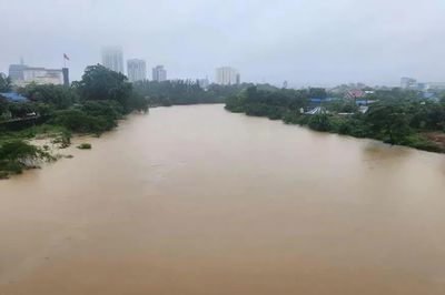 Thái Nguyên xả tràn hồ Núi Cốc để đối phó mưa lũ