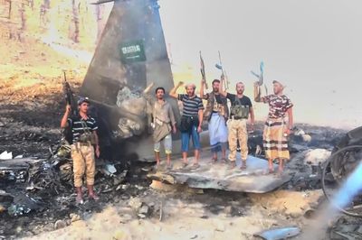 Houthi bắn hạ tiêm kích F-15, tiếp tục tấn công bằng tên lửa và UAV vào Saudi Arabia