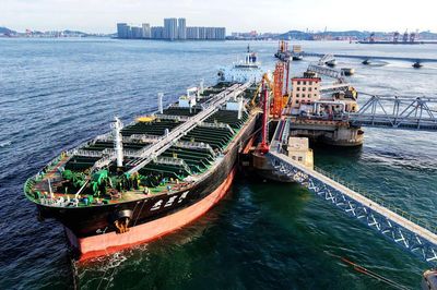 Giá dầu tại Trung Quốc lập kỷ lục do gián đoạn đường ống dẫn dầu của Saudi Arabia