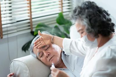RSV: Gánh nặng tiềm ẩn với người cao tuổi có bệnh lý nền
