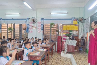 Nâng cao chất lượng đội ngũ giáo viên sau sắp xếp trường học