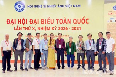 Đoàn nghệ sĩ nhiếp ảnh tỉnh Đồng Tháp dự Đại hội toàn quốc Hội Nghệ sĩ nghiếp ảnh lần thứ X tại Hà Nội