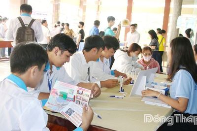 Hàng ngàn cơ hội việc làm qua các phiên giao dịch việc làm