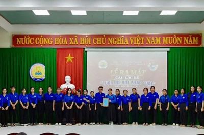 Trường Phổ thông Dân tộc nội trú THPT số 1 tỉnh Gia Lai ra mắt CLB "Tuổi trẻ với pháp luật”