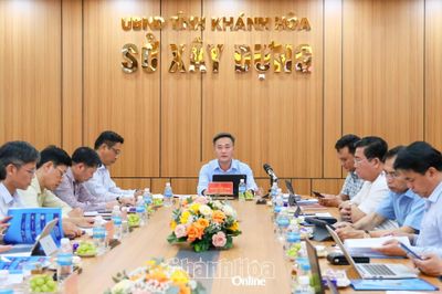 Chủ tịch UBND tỉnh Nguyễn Việt Hùng yêu cầu Sở Xây dựng tập trung hoàn thành 100% nhiệm vụ năm 2026