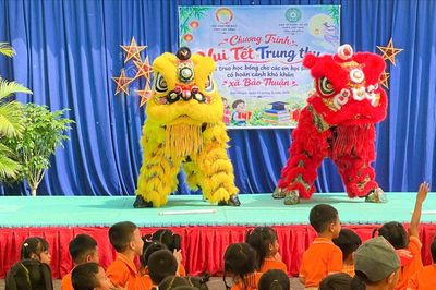 Mang Trung thu đến với thiếu nhi Bảo Thuận