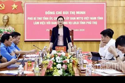Phó Bí thư Tỉnh ủy, Chủ tịch Ủy ban MTTQ tỉnh Bùi Thị Minh: Công đoàn tập trung chăm lo, bảo vệ quyền lợi người lao động