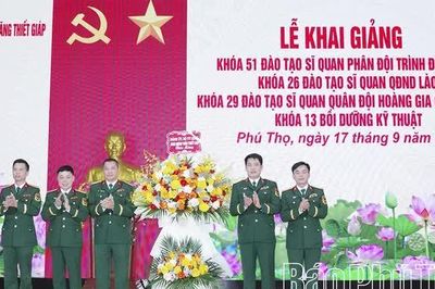 Trường Sĩ quan Tăng thiết giáp khai giảng các khoá học viên mới