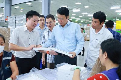 Phó Chủ tịch UBND tỉnh Dương Văn Lượng kiểm tra, chỉ đạo tháo gỡ vướng mắc tại các cụm công nghiệp