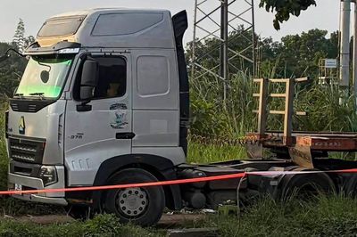 Khởi tố điều tra vụ tài xế xe đầu kéo rơi xuống hố công trình tử vong ở Thái Nguyên