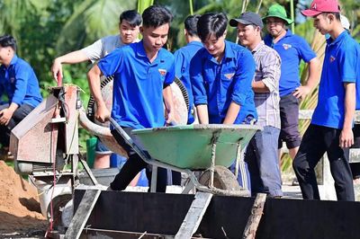 Tuổi trẻ Vĩnh Long chung tay xây dựng nông thôn mới