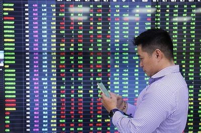 VN-Index tăng gần 13 điểm, thanh khoản vượt 17.900 tỷ đồng