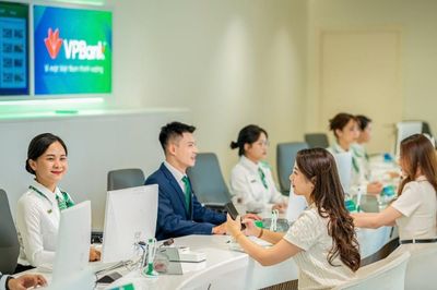 Dòng vốn triệu tỷ vào địa ốc, các nhà băng bắt đầu phân hóa