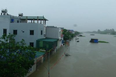 Chủ động ứng phó khi nước lũ dâng nhanh trên nhiều tuyến sông