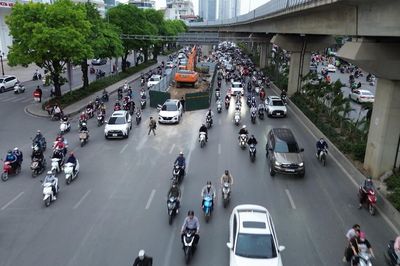 Hà Nội rào chắn đường Nguyễn Trãi thi công Vành đai 2,5