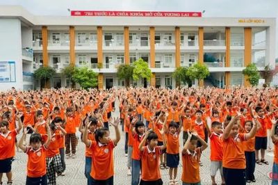 Ổn định trường, lớp sau sắp xếp, giữ nhịp dạy và học