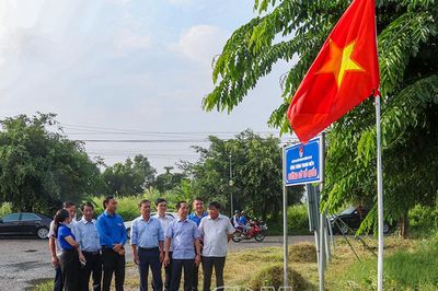 Phó Bí thư Tỉnh uỷ Hồ Thanh Thuỷ khảo sát, khánh thành công trình dân sinh ở cơ sở