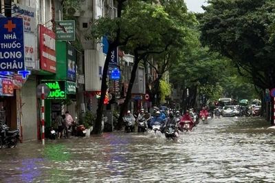 Duy trì ứng trực, bảo đảm vận hành đồng bộ các công trình chống úng ngập