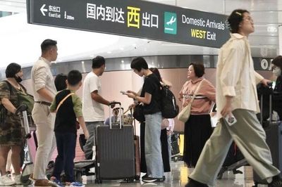 Mỗi tháng chi 22 triệu đồng để đi học bằng... máy bay, nam sinh viên vẫn tiết kiệm hơn một nửa so với thuê nhà