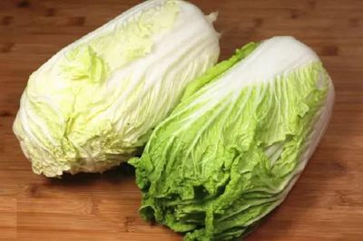 Mua cải thảo, chọn cây trắng hay xanh mới ngon?