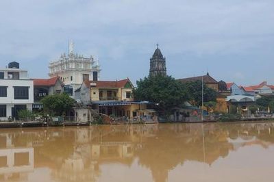 Hà Nội còn mưa to, lũ nhiều sông tiếp tục lên