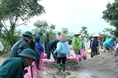 Xã Mỹ Đức sơ tán, di dời người và tài sản của khoảng 80 hộ dân phòng mưa lũ
