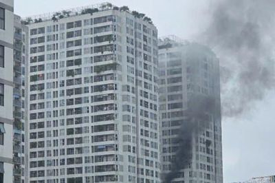 Nguy cơ cháy từ thói quen sạc điện thoại khi ngủ
