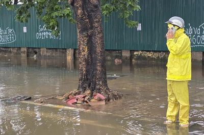 Hà Nội hứng đợt mưa rất lớn thứ 2 trong ngày