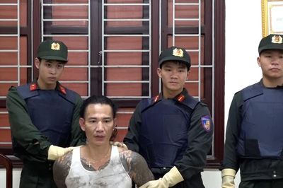 Bắt khẩn cấp giang hồ mạng 'Đức Cộng' về hành vi tổ chức sử dụng trái phép chất ma túy