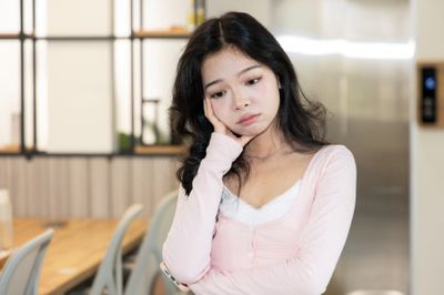 Dân văn phòng TP.HCM đổi tiệc tất niên lấy massage, gội đầu dưỡng sinh
