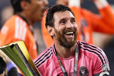 Lời từ chối 500 triệu euro của Messi gây sốt trở lại