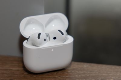 AirPods 5 - tai nghe nâng cấp nhiều về tính năng, giá không đổi