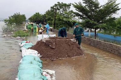 Dồn sức chống úng ngập sau mưa lớn