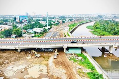 [Ảnh] Đẩy nhanh tốc độ tái thiết không gian ven sông Đồng Nai