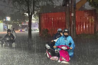 Nam bộ đối diện với mưa lớn kéo dài đến ngày 24-9