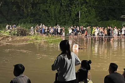 Tìm kiếm nam sinh viên nghi bị nước cuốn mất tích tại Hà Nội