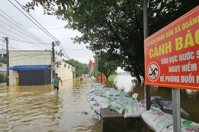 Nước sông Bùi dâng cao, gây ngập sâu một xã ở Hà Nội trong nhiều ngày