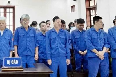 Cựu Viện trưởng Viện Pháp y tâm thần Trung ương Biên Hòa lãnh 19 năm 6 tháng tù