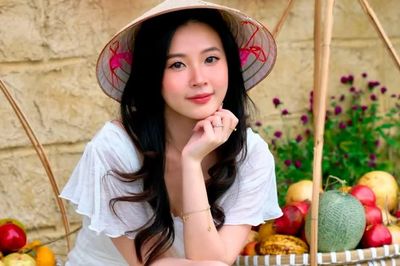 [GALLERY] Midu nhan sắc trẻ măng, khó tin đã bước sang tuổi U40