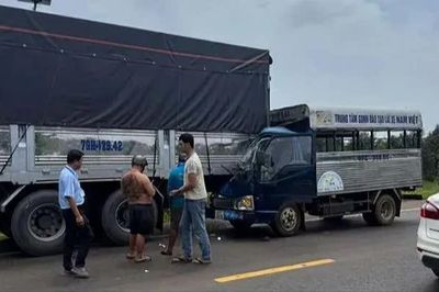 Học viên có chịu trách nhiệm vụ xe tập lái tông xe tải, thầy dạy tử vong?