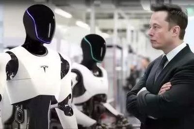 [VIDEO] Elon Musk dự báo 1 tỷ robot tự sản xuất trong thập kỷ tới