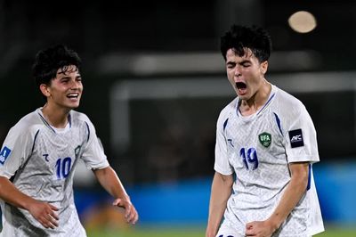 U23 Uzbekistan có vé sớm, nhưng vẫn 'mua' thêm rắc rối