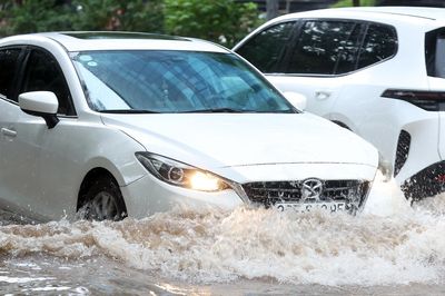 Dự báo thời tiết 18/9: Miền Bắc giảm mưa, mưa lớn dồn xuống Trung và Nam Bộ