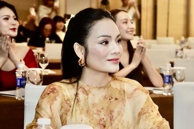 Niềm hạnh phúc của nữ ca sĩ từng thi Sao Mai 2005 giờ trở thành PGS.TS