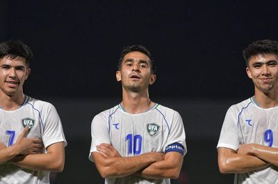 U23 Uzbekistan chơi thiếu người vẫn thắng dễ trước trận gặp U23 Việt Nam