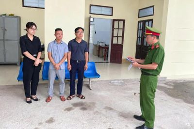 Phê chuẩn khởi tố 2 giám đốc doanh nghiệp mua bán trái phép hóa đơn