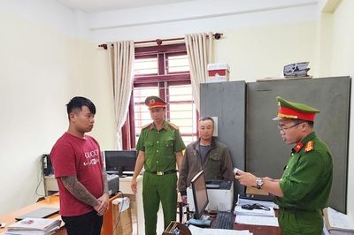 Phê chuẩn khởi tố 3 bị can liên quan đường dây mua bán 139 tài khoản ngân hàng