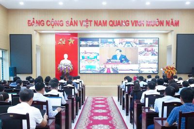 Hội nghị Báo cáo viên Trung ương tháng 9: Định hướng tuyên truyền về tăng trưởng kinh tế và đối ngoại, ngoại giao