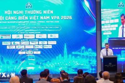 Phát triển cảng biển xanh, thông minh gắn với hệ thống logistics hiện đại