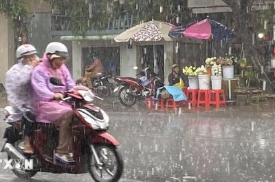 Cảnh báo mưa có cường độ lớn trên 80mm trong 3 giờ ở khu vực từ Nghệ An đến Huế